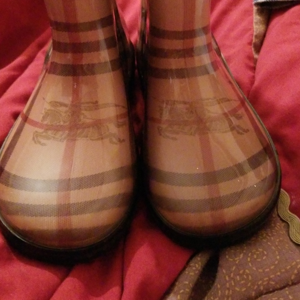 Burberry rainboots